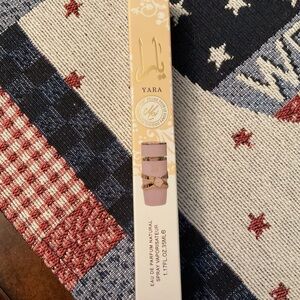 Yara Eau de Parfum Spray Moi scent